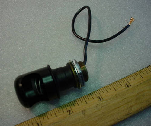 LIGHT SOCKET HOODED