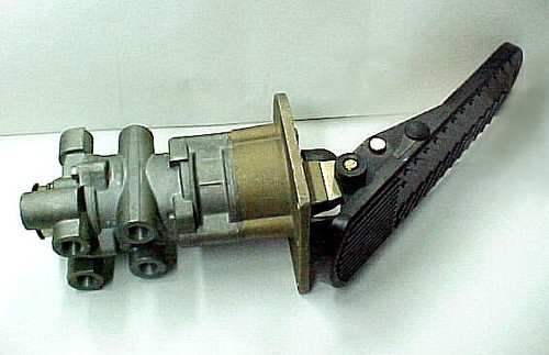 Brake Dual Valve for Aviation Ground Support Equipment – Obsolete Replacement Suggested