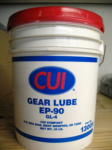 OIL, GEAR 90W-CS13009