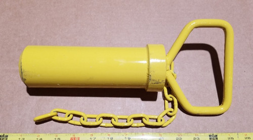 PIN, W-HITCH Ground Support Equipment Part