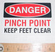 DECAL- PINCH POINT KEEP FEET CLEAR-H006067