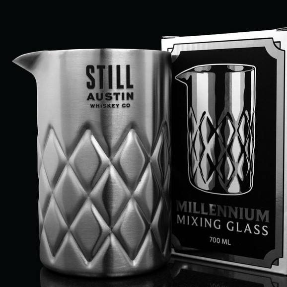 Why a Quality Mixing Glass Is Essential for Spirit-Forward Cocktails