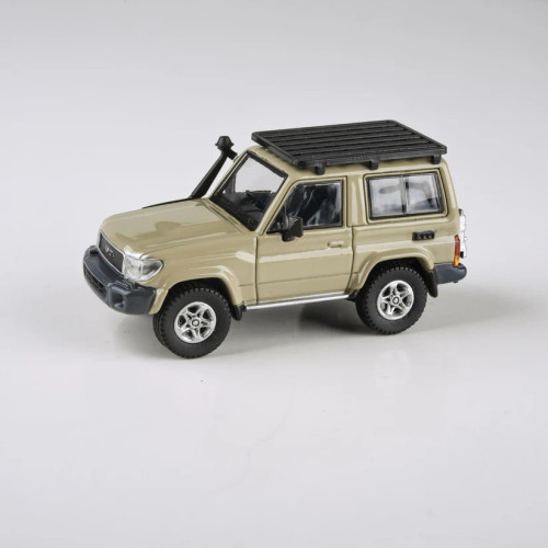 PARA64 1:64 2014 Toyota Land Cruiser 71 SWB Sandy Taupe