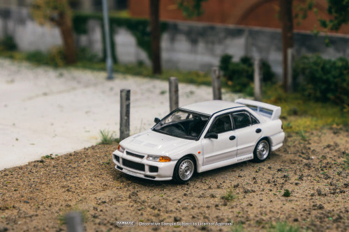 Tarmac Works GLOBAL64 1/64 Mitsubishi Lancer RS  Evolution III White - Lamley Special Edition