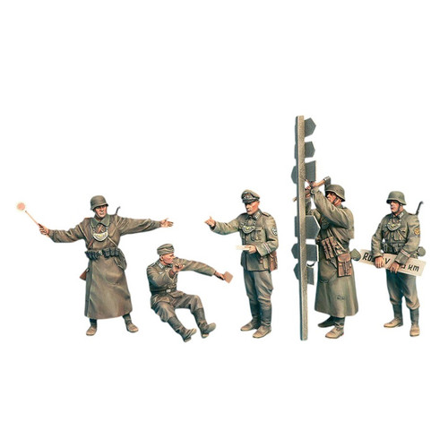 MINIART 1/35 GERMAN FELDGENDARMARIE