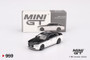 Mini GT BMW i7 xDrive60 Alpine White / Black Sapphire