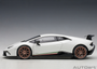 Auto Art 1/18 79151 LAMBORGHINI HURACAN PERFORMANTE (BIANCO MONOCERUS/SOLID WHITE)