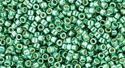 Toho Treasures 11/0 - #0561 Green Teal Galvanized