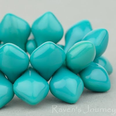 Spades (11x8mm) - Turquoise Green Opaque