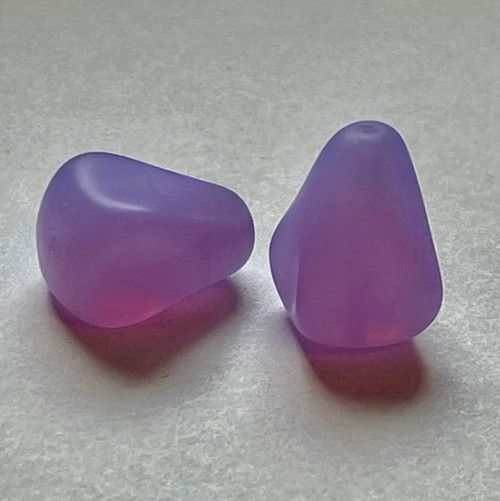 Old Style Drop (12x10mm) - Lilac Satin Opaline Matte