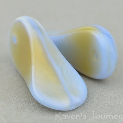 Duck Bills (9x18mm) - Blue Amber Silk Mix