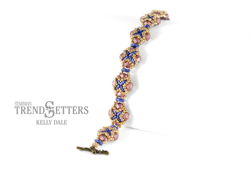 Frozen Tundra Bracelet by Kelly Dale: Starman's Trendsetter Pattern