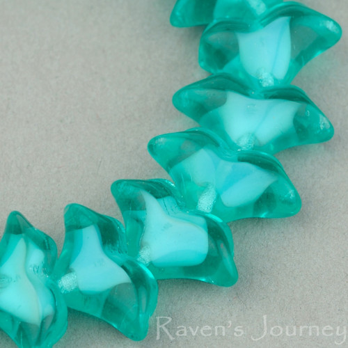 Art Deco Flower - Aqua Green (Vaseline) Transparent with White Opaque Core