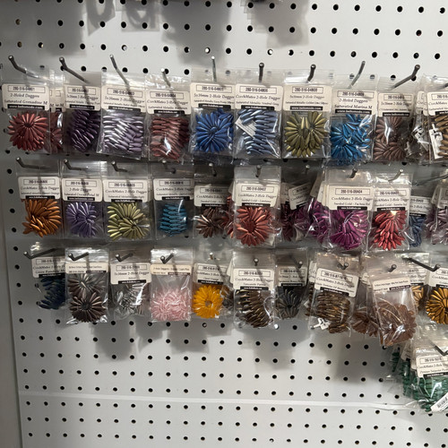 CzechMates 2-Hole Daggers (bulk lot)