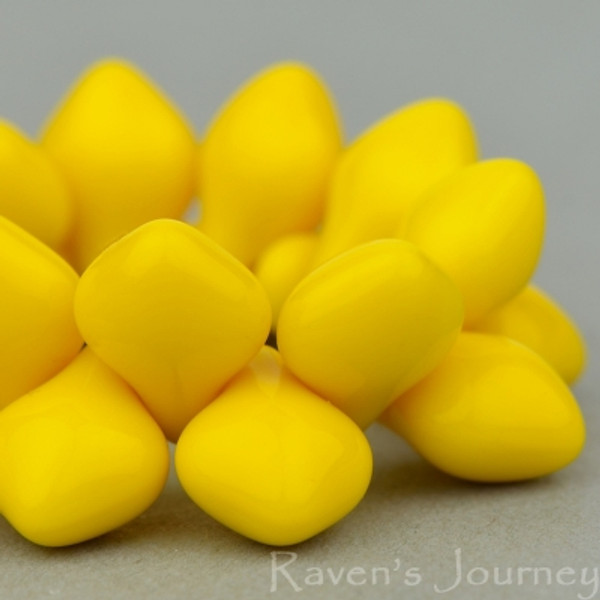Spades (11x8mm) - Egg Yolk Yellow Opaque