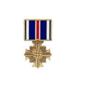 Distinguished Flying Cross Medal Hat Pin