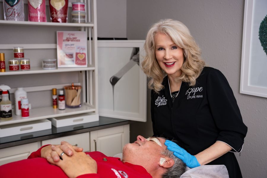 eddie-getting-waxed-by-kmc.jpg
