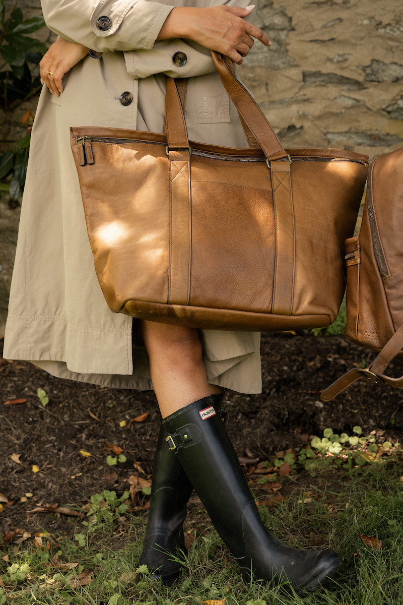Leather Zip Tote | Spacious & Versatile | Moore & Giles