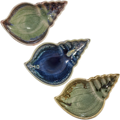 Handmade, Mini shell dishes or bowls in 3 different glaze colors of blue, green, sand