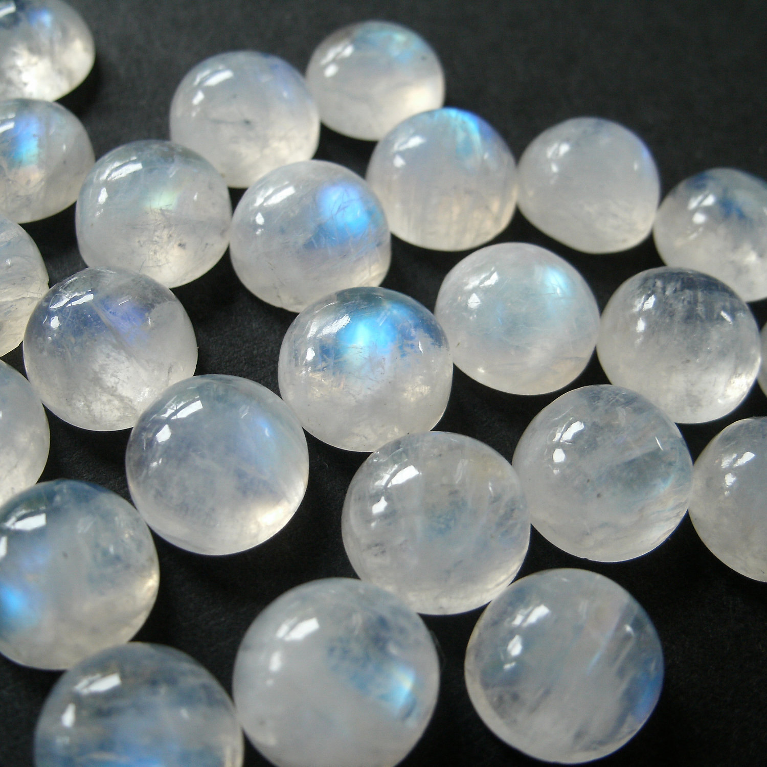 moonstone-cabs.jpg