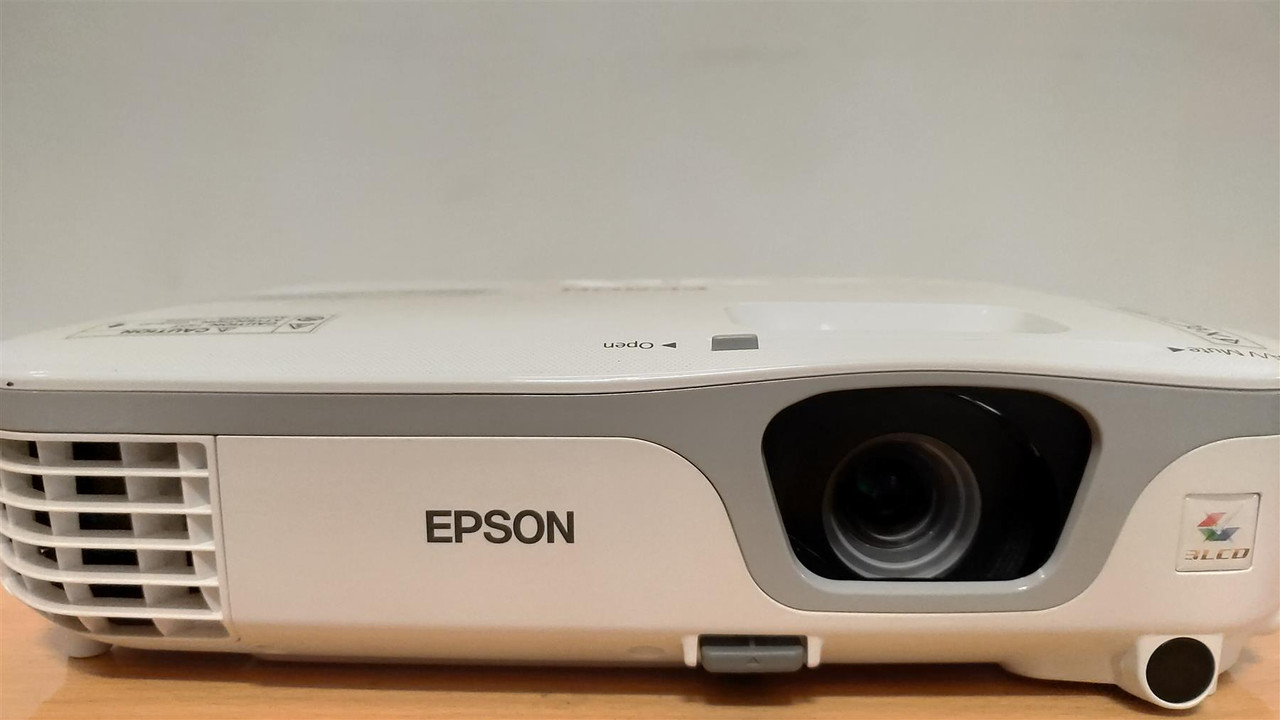 Epson EB-S11 Projector (No Remote) (7D9-A45-F13)