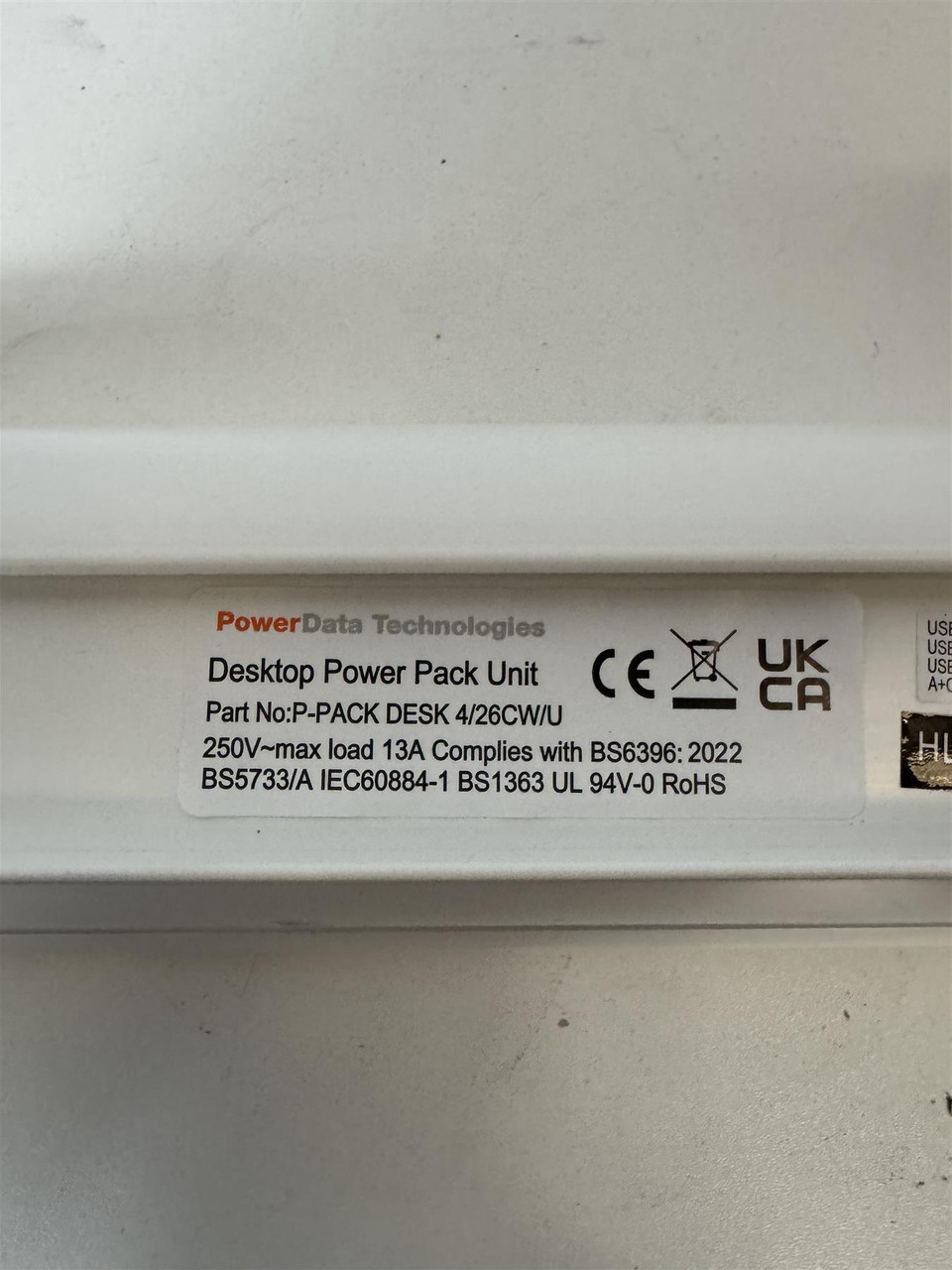 Power Data Technologies White Desk Top Power Unit (7FB-ED2-26F) - TRACOuk
