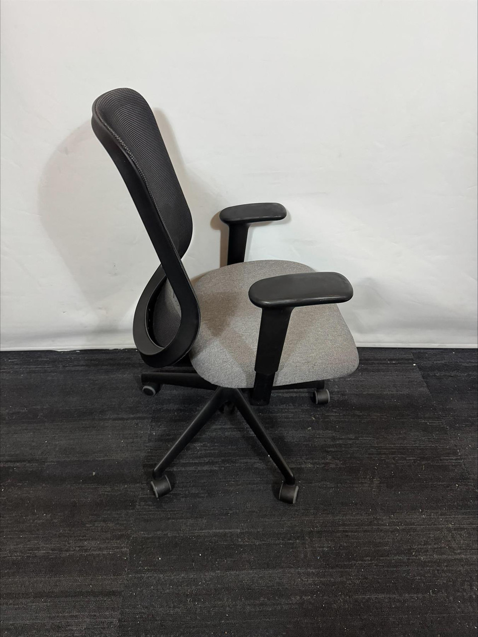 Do Task Chair Orangebox Grey And Black Do task Chair (313-D08-7AF) - TRACOuk