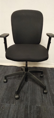 Radius Black Operator Chair (Variant 2) (B43-2E3-045)