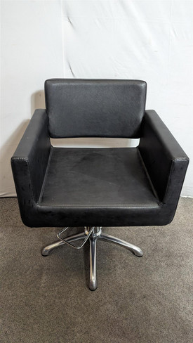 Black Leather Barber  Chair (DB8-0B6-F7C)
