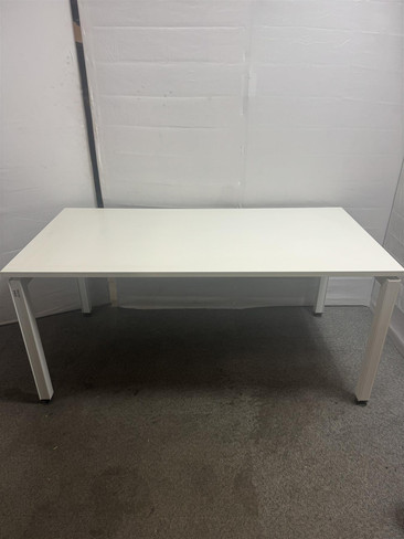 Herman Miller White Table (1600x800) (D64-CA5-77E)