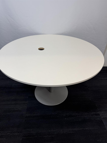 Techo White Round Table (3CC-F0E-BD0)
