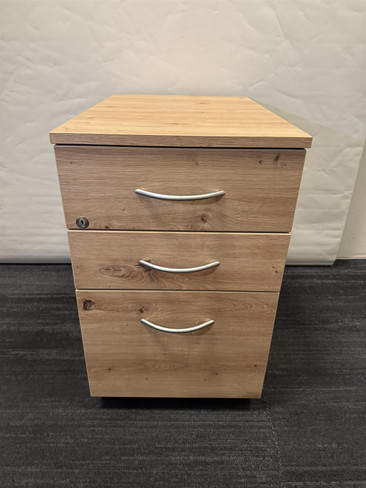 Oak Wooden Pedestal (621-D47-1EF)