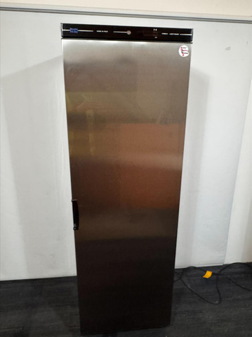 Mondial Elite Silver And Black Industrial Freezer (4DF-629-BB7)