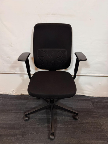 Steelcase Black operator Chair (59E-63D-99B)