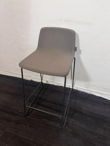 Narbutas Dark Grey Stool (061-2B6-D68)