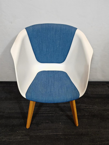 Sedus White And Blue Armchair (304-E27-84A)