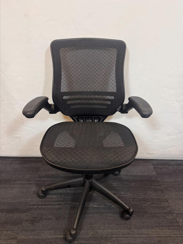 Office Furniture Black Mesh Back Operator Chair (5A1-99D-589)