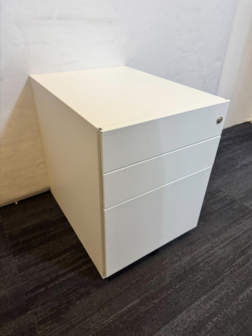 White 3 Draw Pedestal (3BD-DC7-E69)