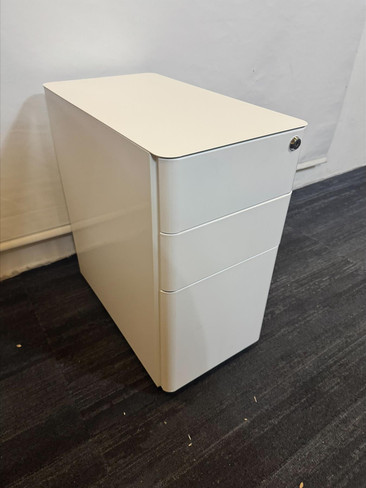 White Curved 3 Draw Pedestal (879-26D-B78)