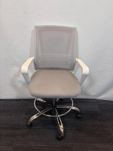 White And Light Grey Operator Chair (954-20A-A71)