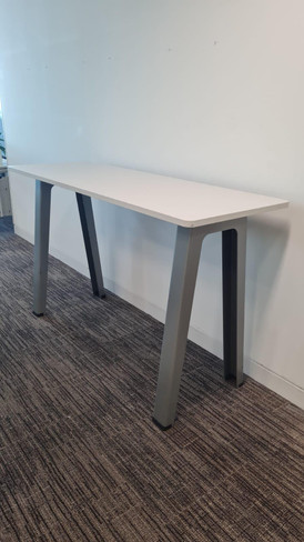 Steelcase  B- Free White Table 1700mm (69C-42E-D31)