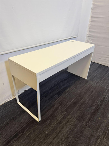 Ikea White Office desk (96E-EC1-1E9)