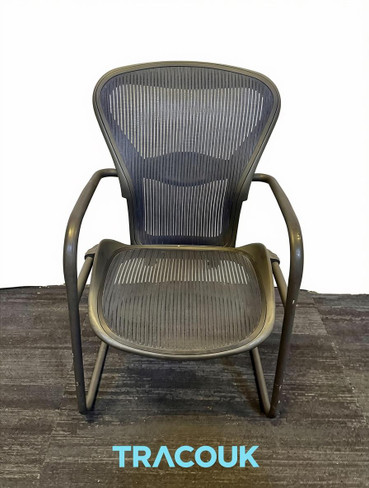Black Herman Miller Aeron Visitor Chair (31C-47D-A2D)