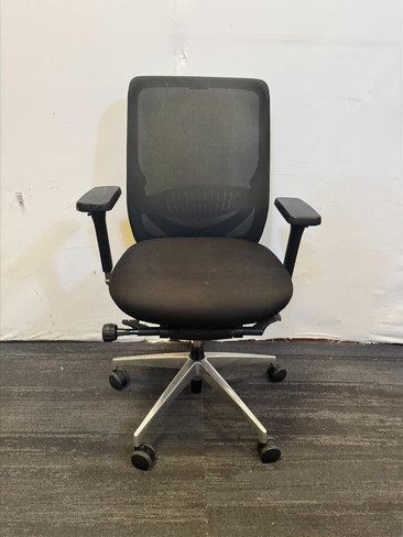 Okamura Black And Silver Mesh Back Operator Chair (333-232-1EF)