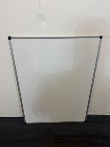 Amazon basics Whiteboard 90x120 (0E8-A37-64C)