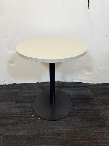 Light Grey And Black Round Table (B38-C9F-F00)