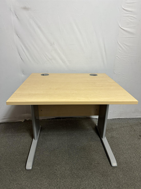 Beech Desk (A69-231-470)