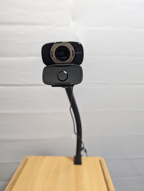 Logitech Logi C615 HD Webcam + AiSquared ZoomText Webcam Stand (0F0-50B-0AF)