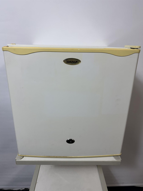 JGENIX White Mini Fridge (307-4B0-436)