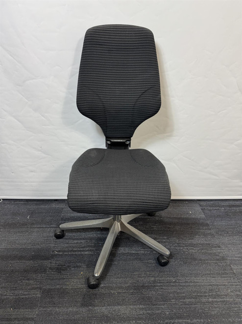 Giroflex Dark Grey Operator Chair (No Arms) (C38-8F3-332)